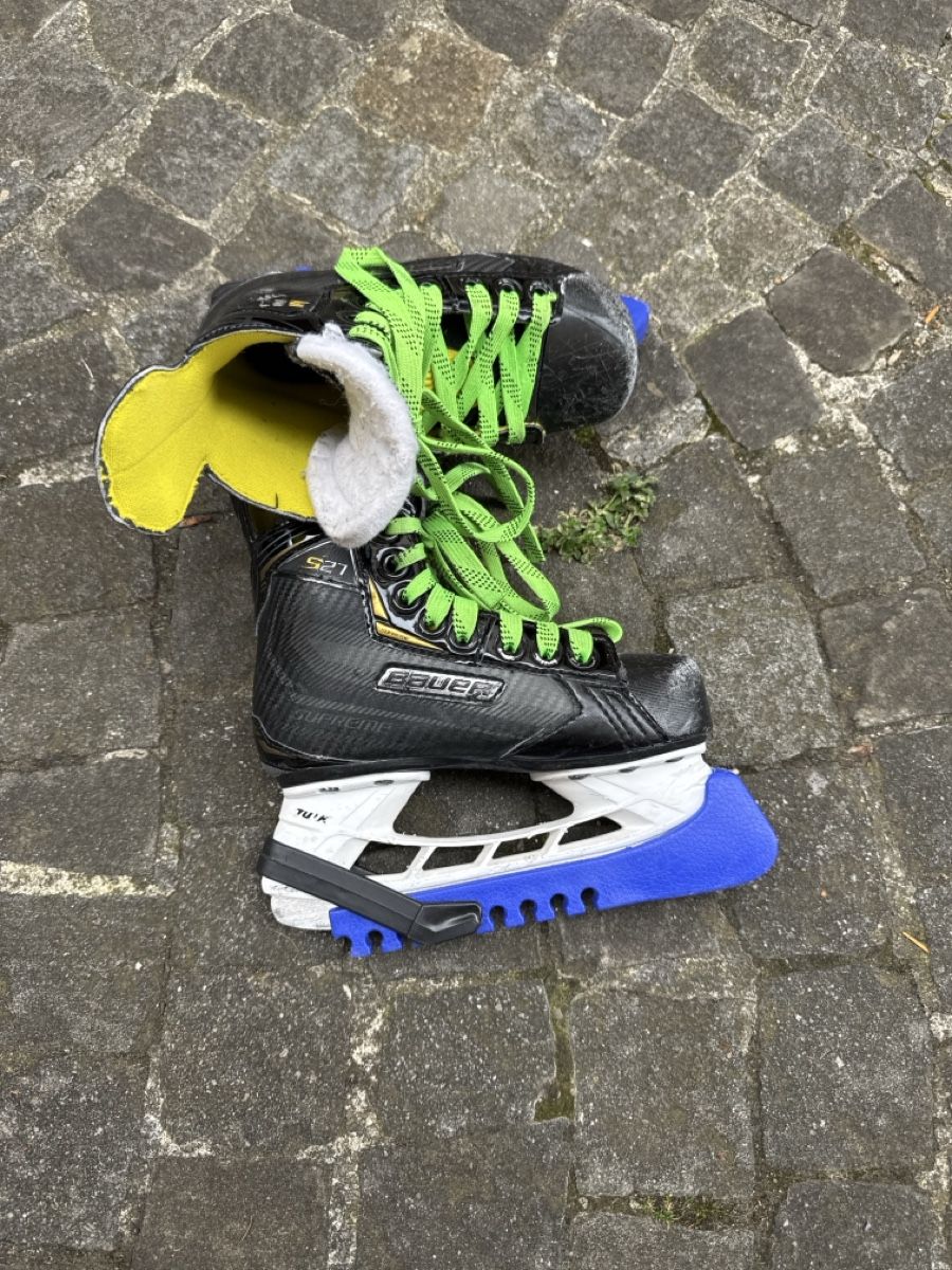 Bauer Pattini da ghiaccio: Bauer Eishockey Schlittschuhe Gr. 24.5 – Usato da Biel/Bienne venduto da f-baumgartner