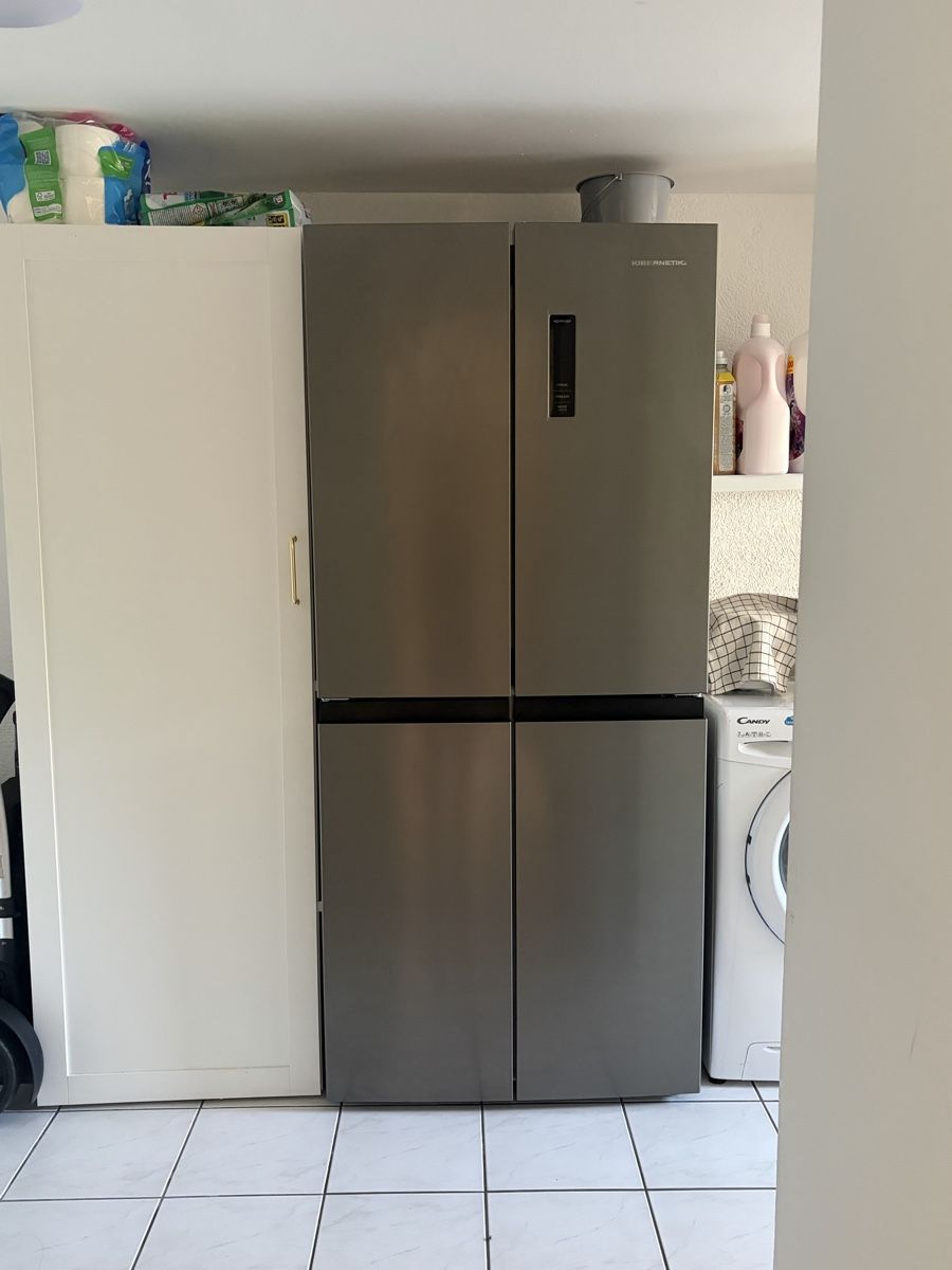 Frigoriferi & Refrigeratori: Kühl-Gefrierkombination Silber Zustand gut – Nuovo (secondo la descrizione) da Dietikon venduto da adr_pw26