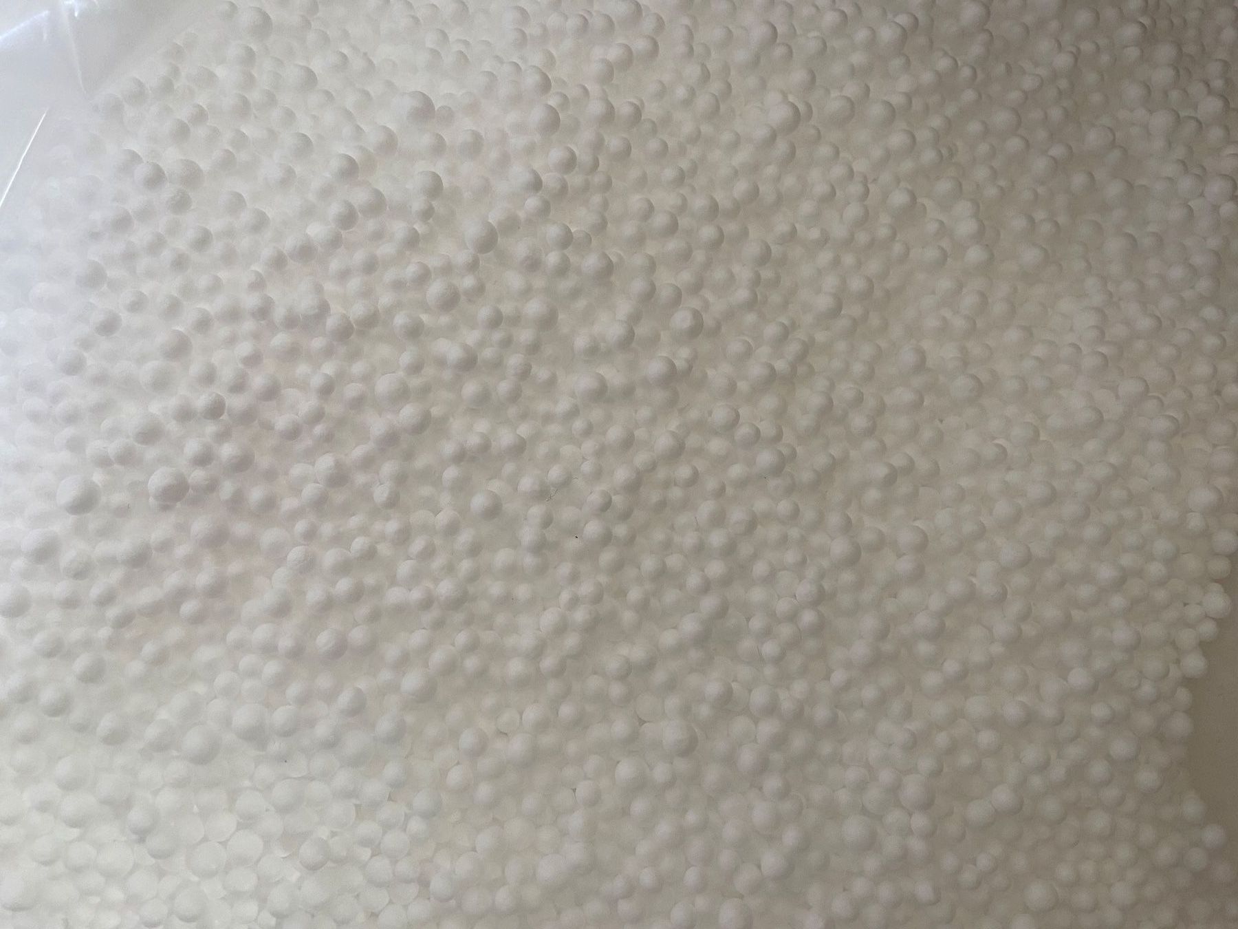 Materiale di riempimento: Billes de polystyrène pour rembourrage de coussin, pouf etc. – Nuovo e nell'imballaggio originale da Lausanne venduto da maintenant 2