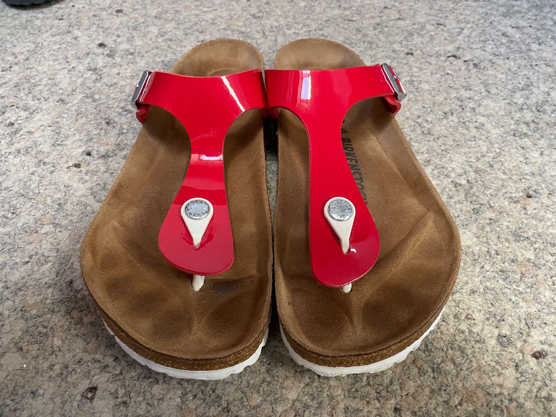 Birkenstock Scarpe da donna: Birkenstock Gizeh rot Lack Gr. 40 – Usato da Wattwil venduto da edel88 3