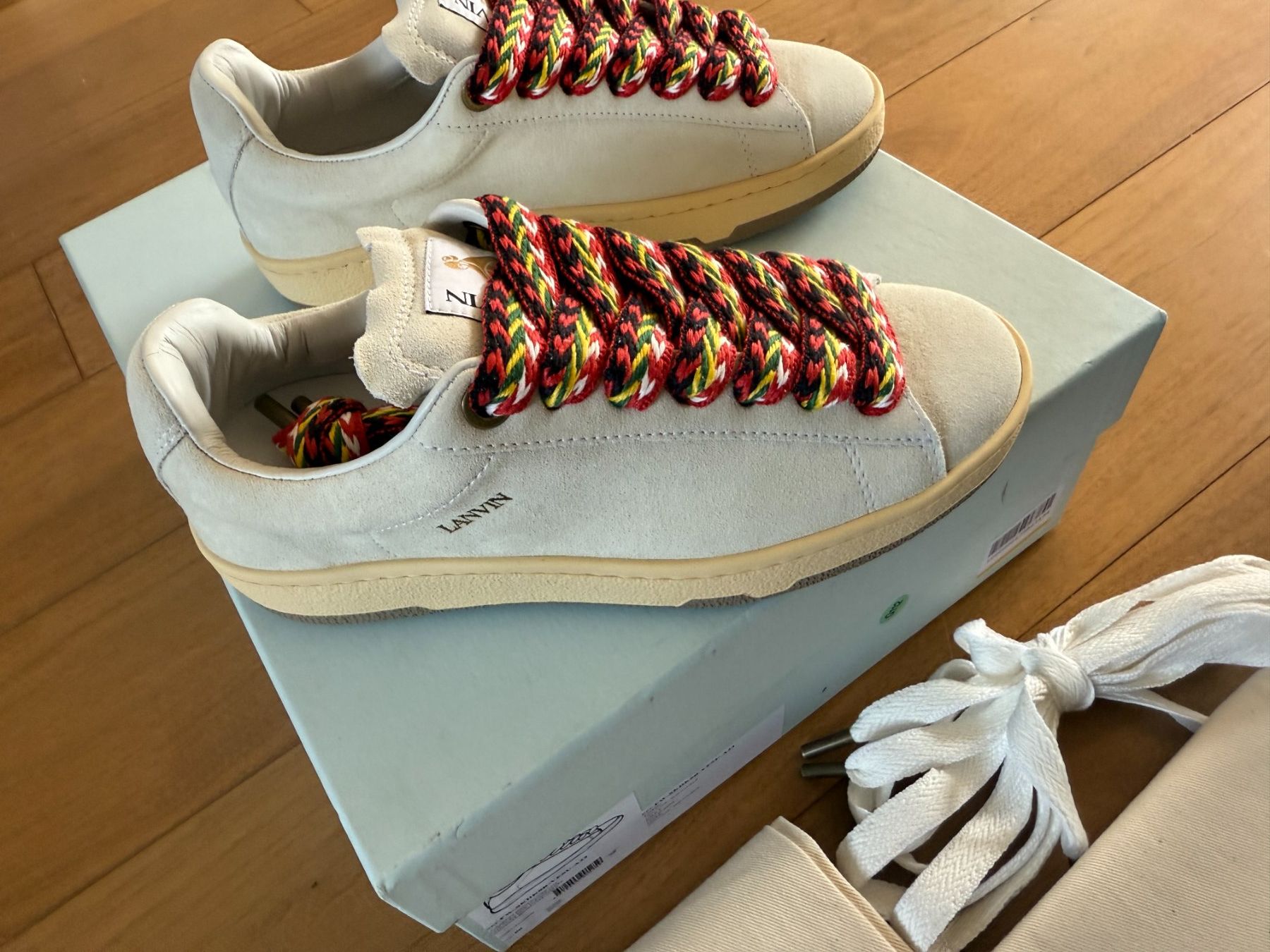 Lanvin Damenschuhe: New CHF 590 Lanvin suede sneakers - 38 – Neu und originalverpackt aus St-Sulpice VD von juhdu 3