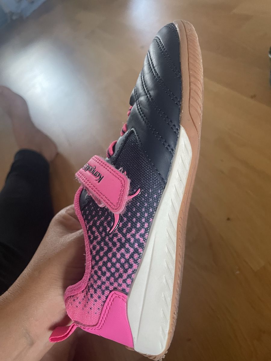 Scarpe per ragazze: Kangaroos Gr.33 Hallenschuhe – Usato da Murten venduto da bobby99777744 2