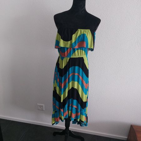 Extravagantes Sommerkleid