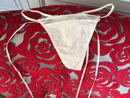 Lise Charmel String / neu! / Gr. M