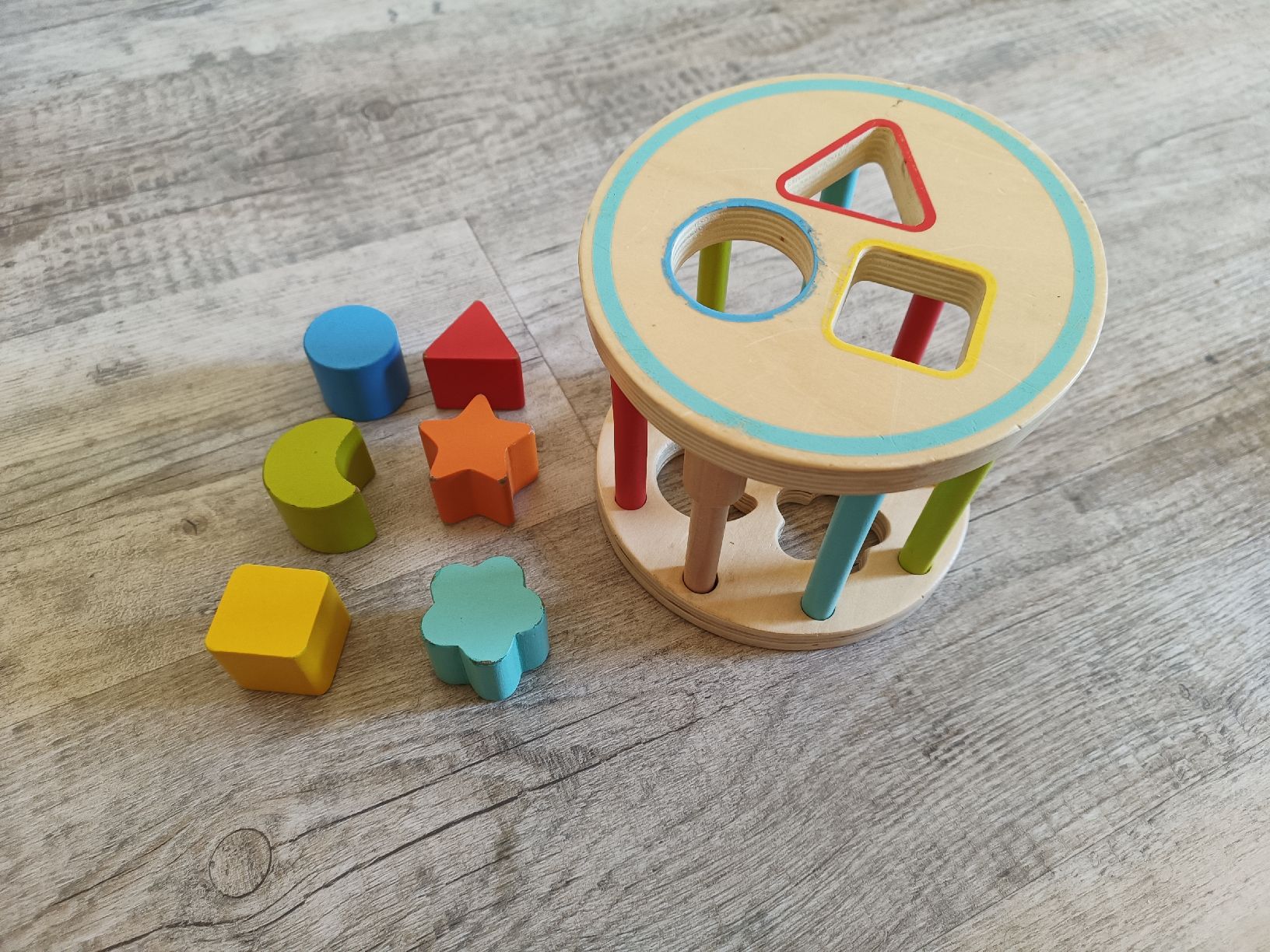 Jouets: Holz-Spielturm – D'occasion à Buochs par NAmb 1