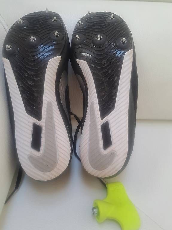 Scarpe da uomo: Pointe Nike taille 42 – Usato da Le Grand-Saconnex venduto da cliv74 3