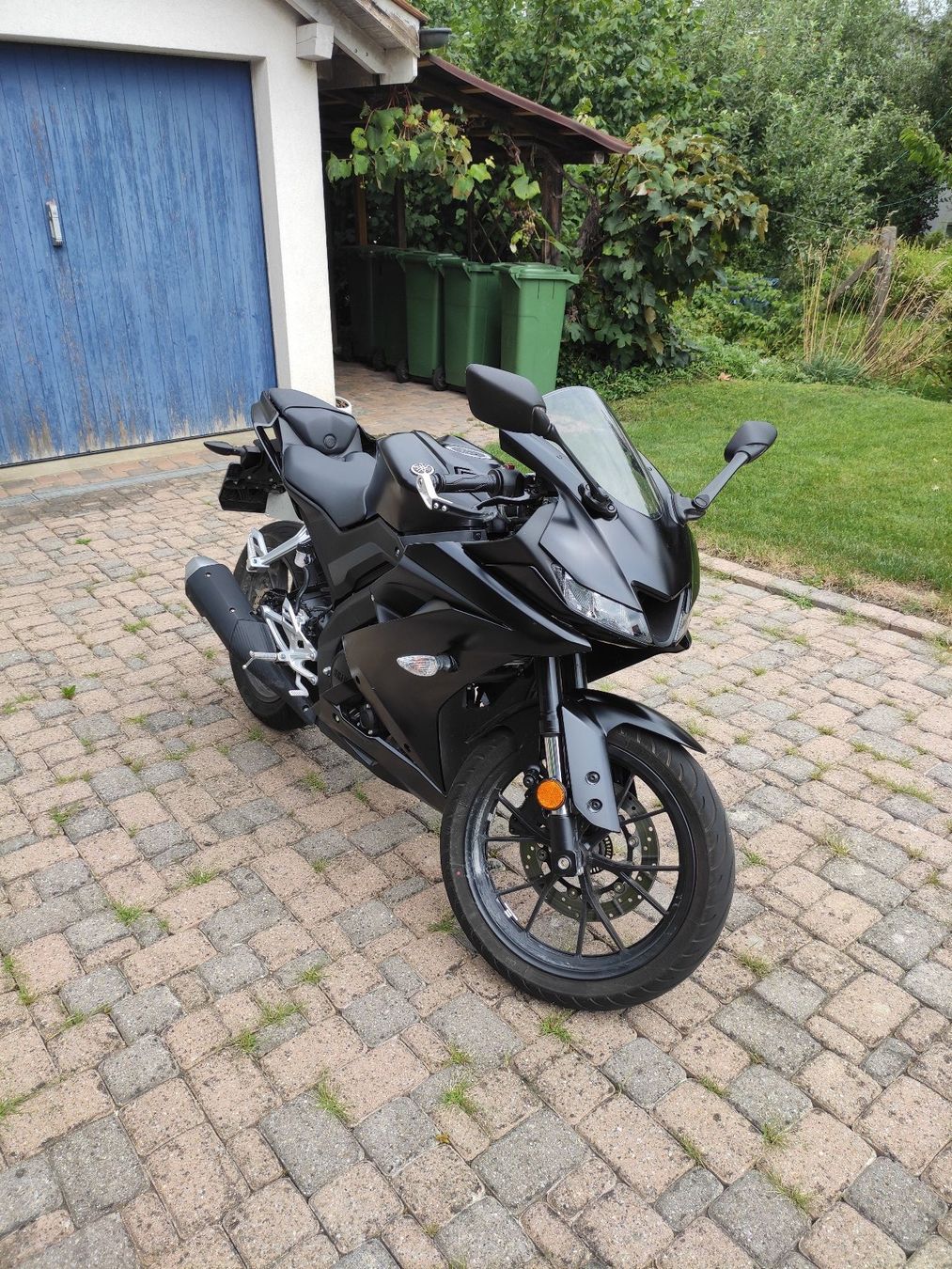 Yamaha Strada: Yamaha YZF-R125 – Usato da Lyss venduto da dealstock 1
