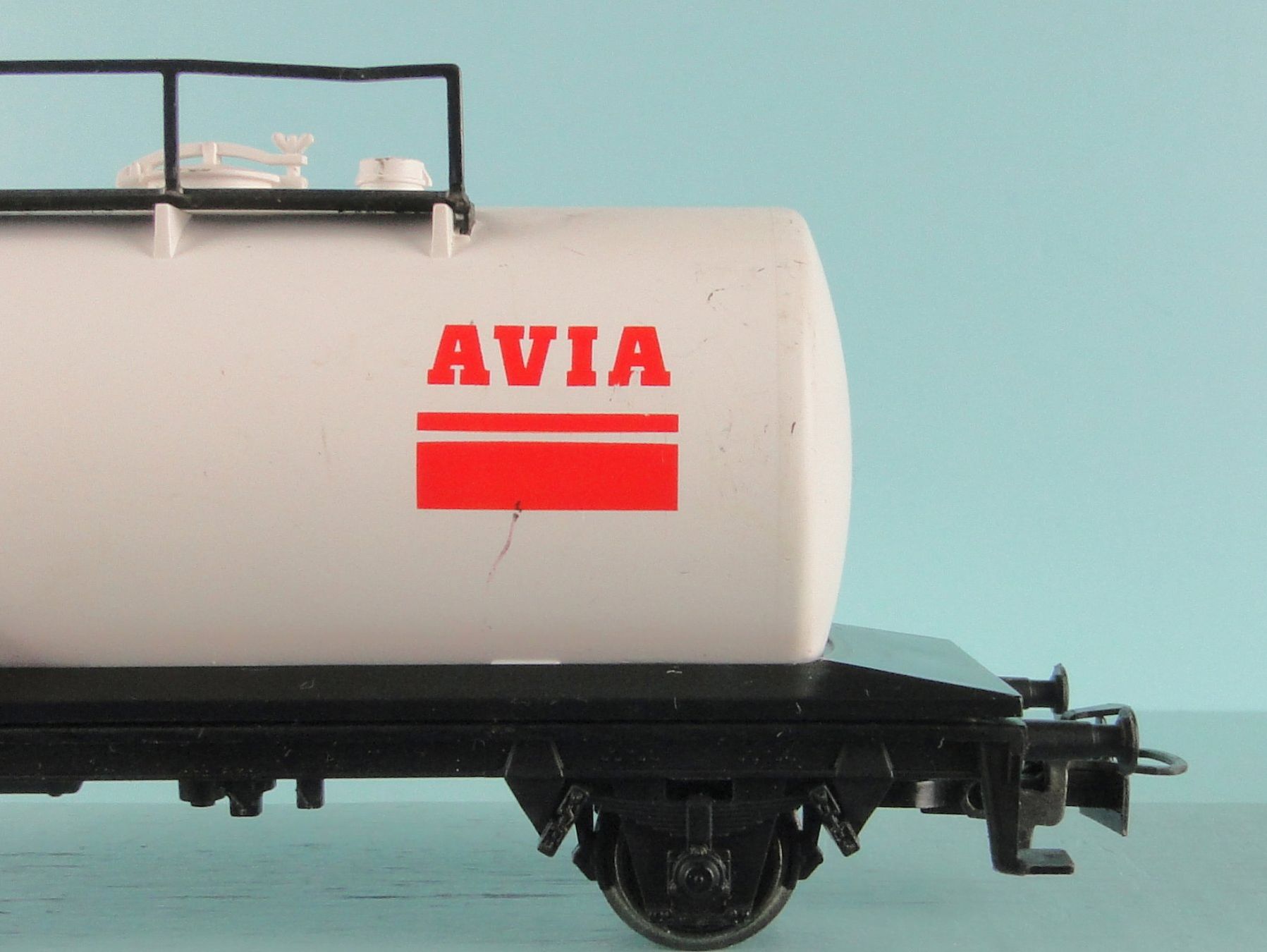 Märklin Modellini di ferrovie: Märklin H0 SBB AVIA Kesselwagen – Usato da Bülach venduto da cann11 6