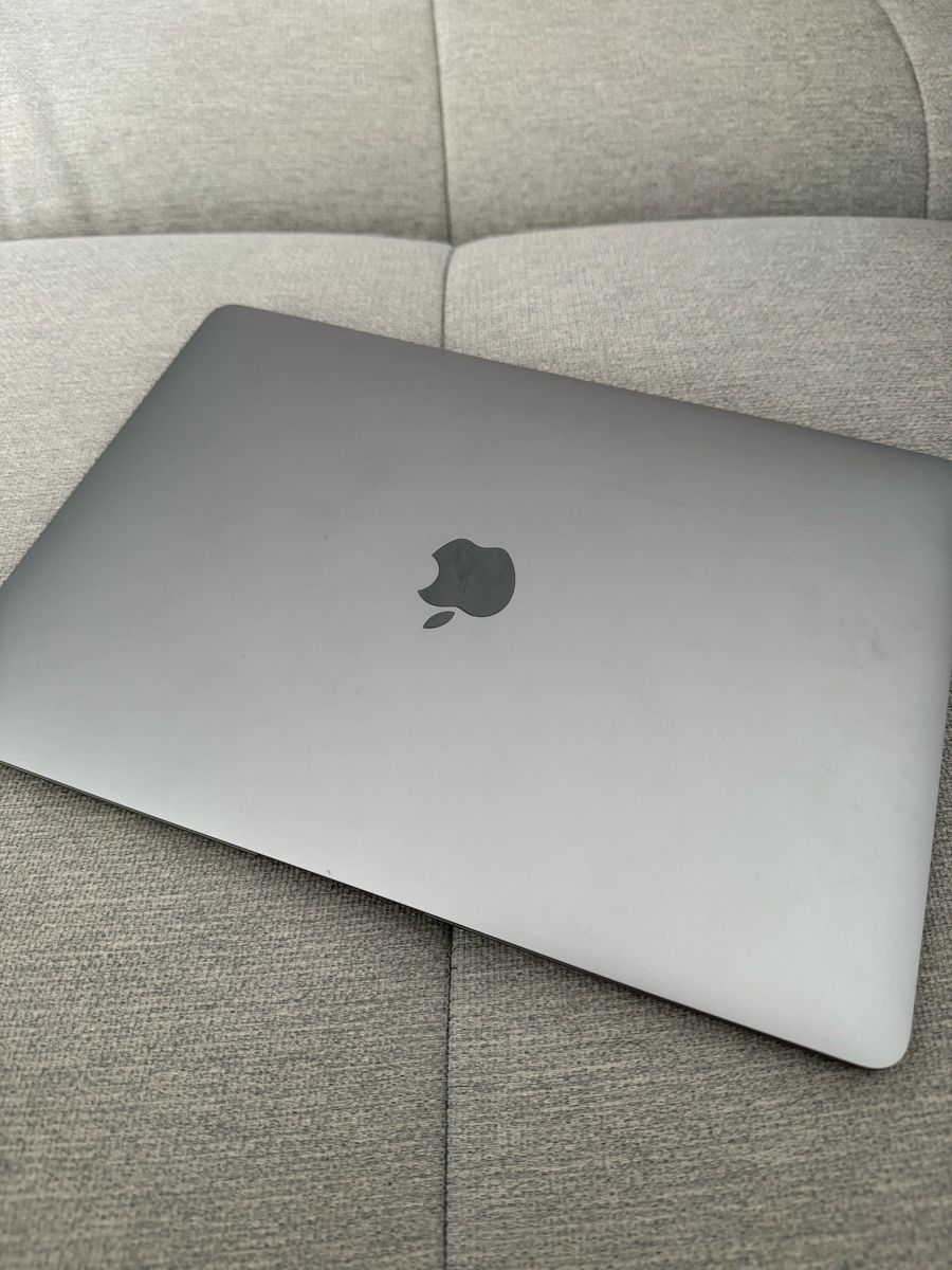 Apple Notebook: Mac Book Air 2020 – Usato da Zwingen venduto da saskia_h99