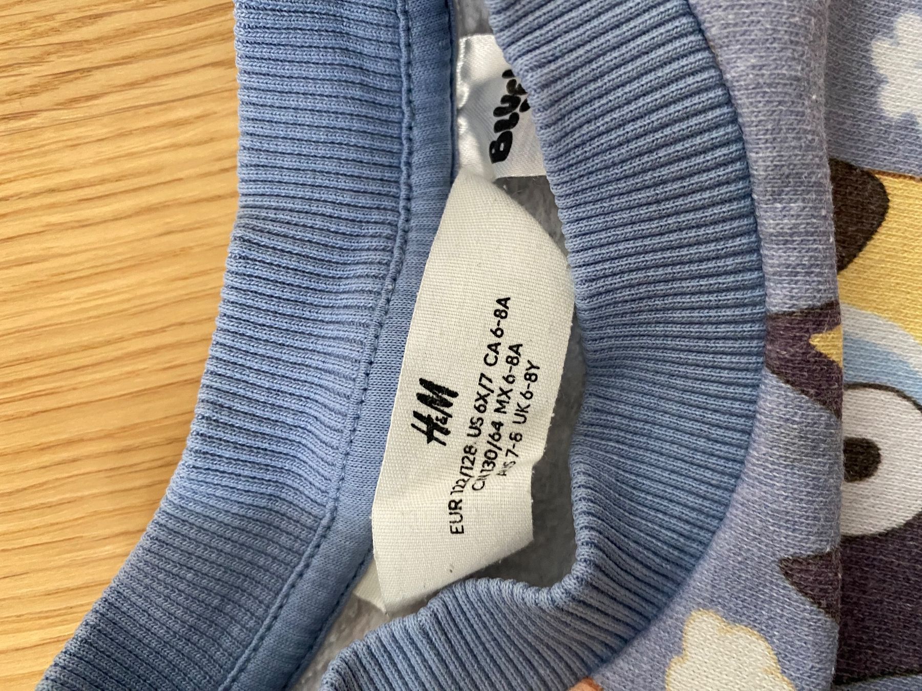 H&M Maglioni & Felpe: BLUEY Pullover 122/128 H&M – Usato da Einsiedeln venduto da PaedeK84 2