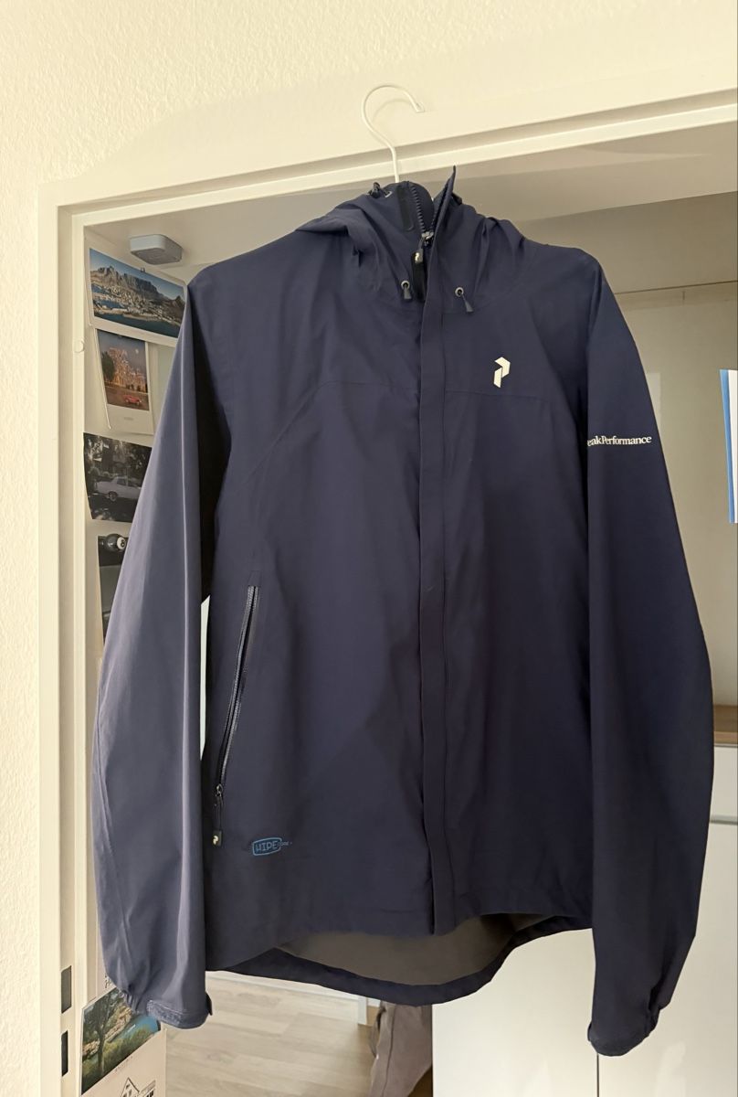 Peak Performance Jacken: Peak Performance Jacke – Gebraucht aus Au ZH von flo_b2cl