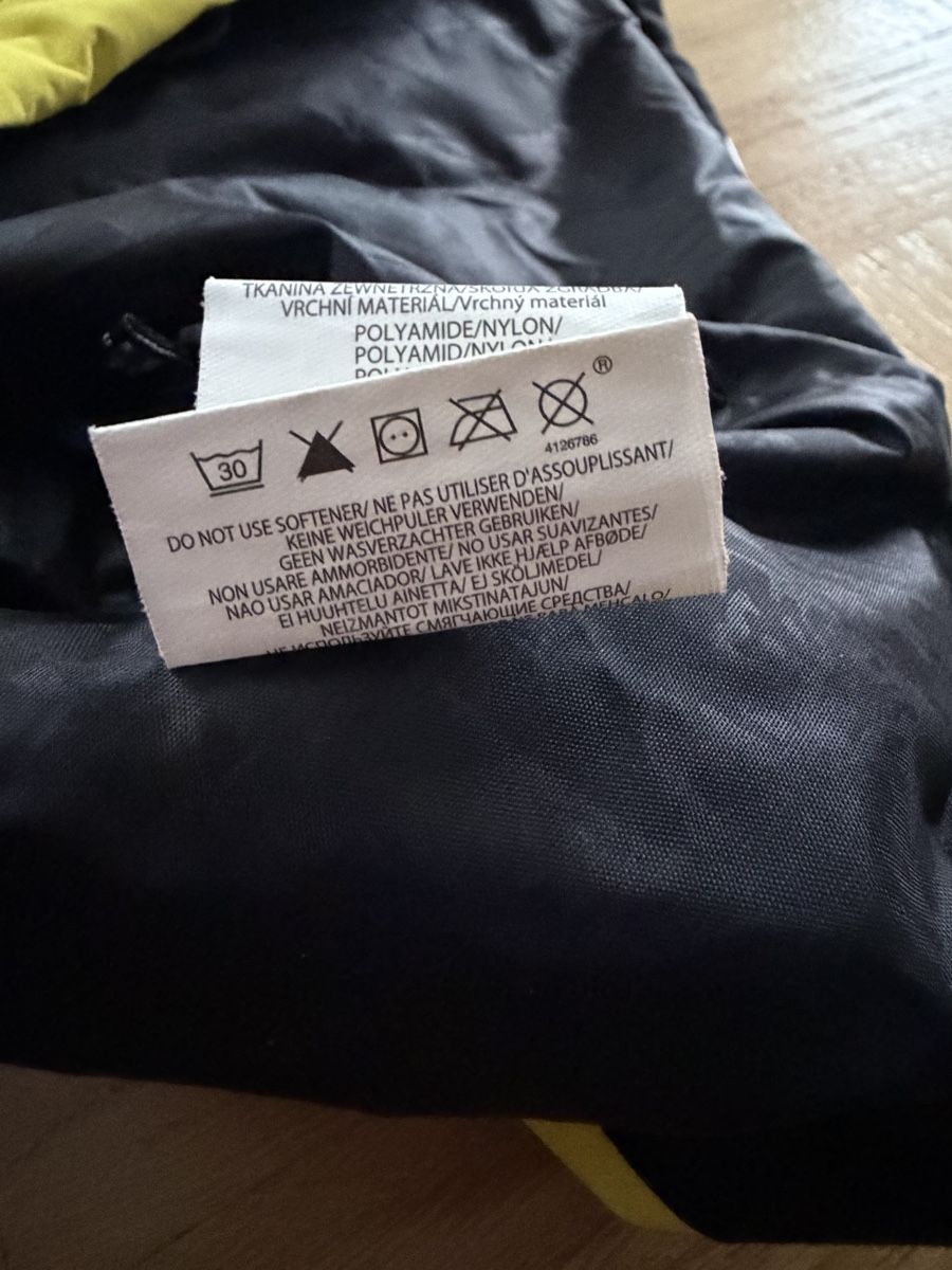 Volcom Giacche: Volcom Ski-/Snowboardjacke / Grösse  – Usato da Jona venduto da dar_k2v9 7