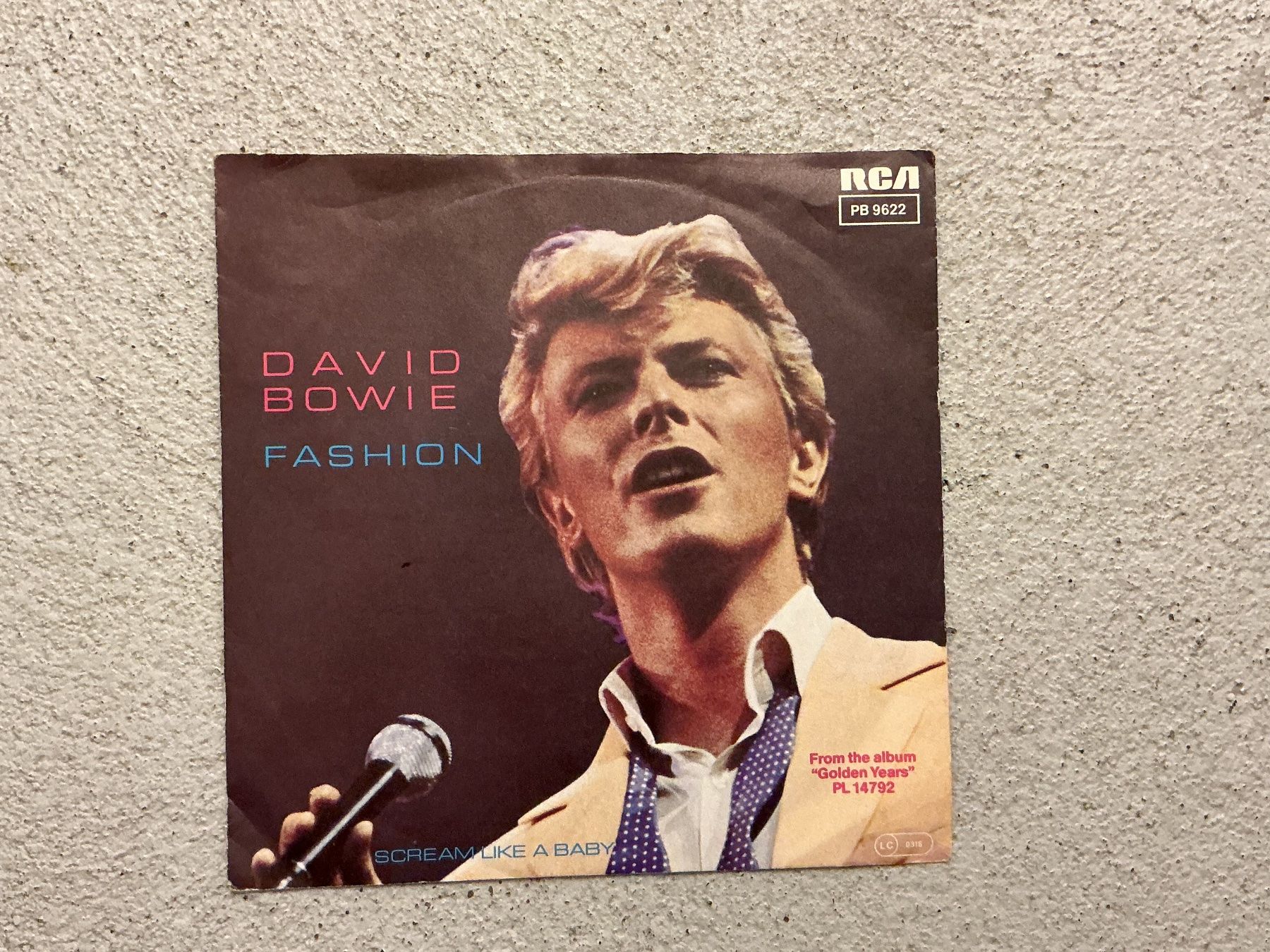 Dischi in vinile: David Bowie Single - Fashion – Usato da Winterthur venduto da Tumko_7_Vinyl