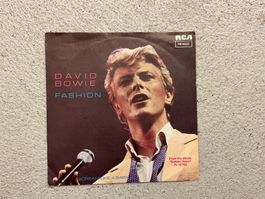 David Bowie Single - Fashion