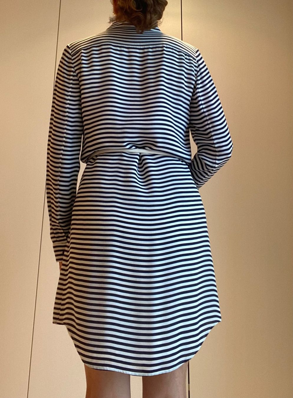 Theory Vestiti: Elegantes Shirt-Kleid – Usato da Oberrieden venduto da mar_8vmz 2