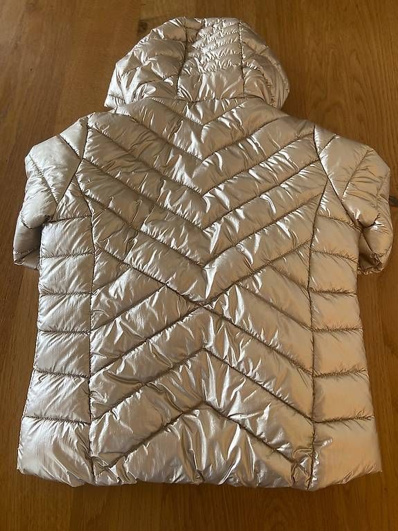 Jacken & Mäntel: Mädchen Steppjacke Gr. 134 – Gebraucht aus Arbon von fbi_bmm9 1