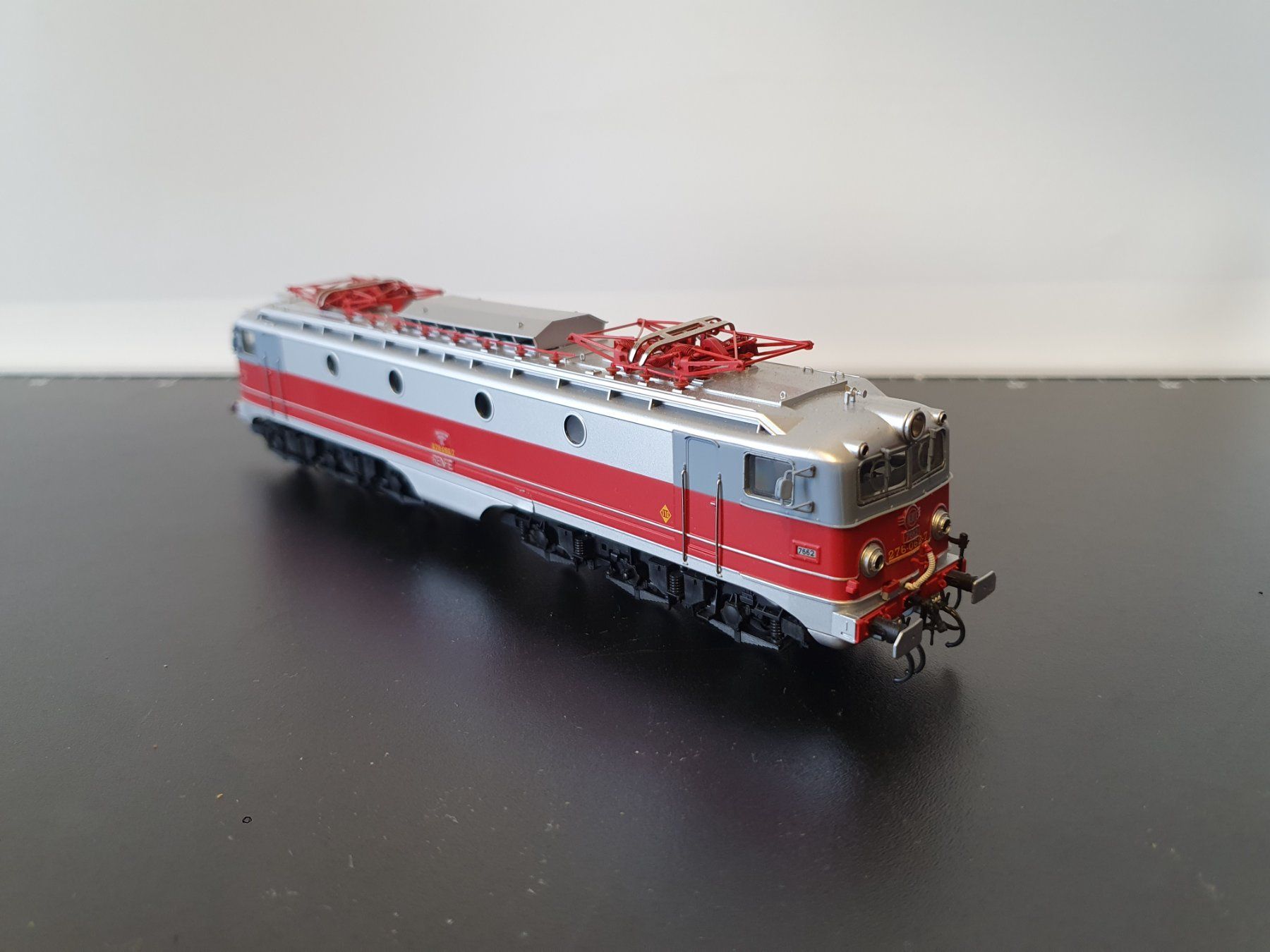 Modellini di ferrovie: ELECTROTREN:DC: RENFE E-LOK 276-062-7 DEFEKT – Difettoso da Biglen venduto da taunus82 2