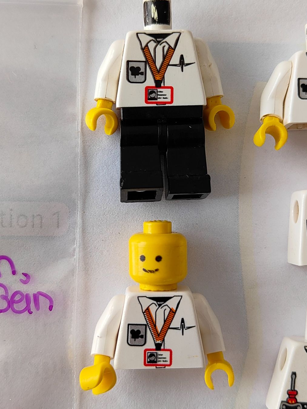 Lego Kit di costruzioni: Legofigurenteile  gemäss Bildern, Thema Studio  /E01 – Usato da St. Gallen venduto da Bisaknosp 3