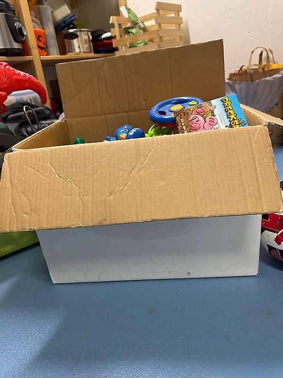 Giocattoli: 1 Karton von diversen Spielzeugen – Usato da Turgi venduto da tra_8mnq 2