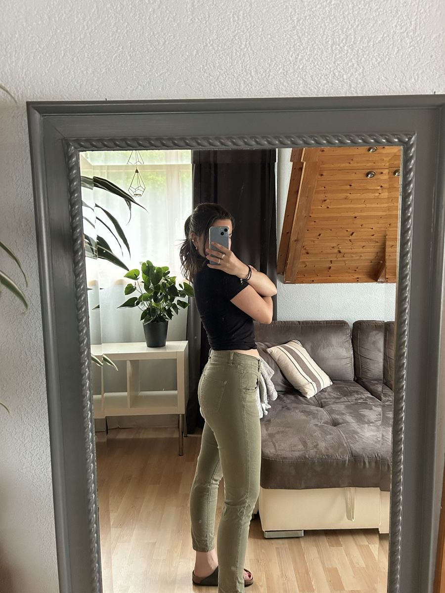 Jeans: Grüne Jeans – Usato da Langrickenbach venduto da mel_nv8x 1