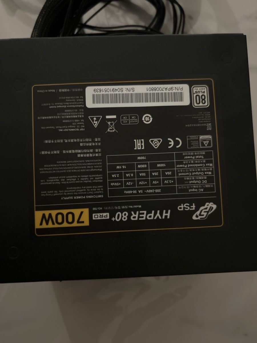 Elektronikbauteil: FSP Hyper 80+ Pro Netzteil 700W schwarz gebraucht – Gebraucht aus Dübendorf von adi_ngr8