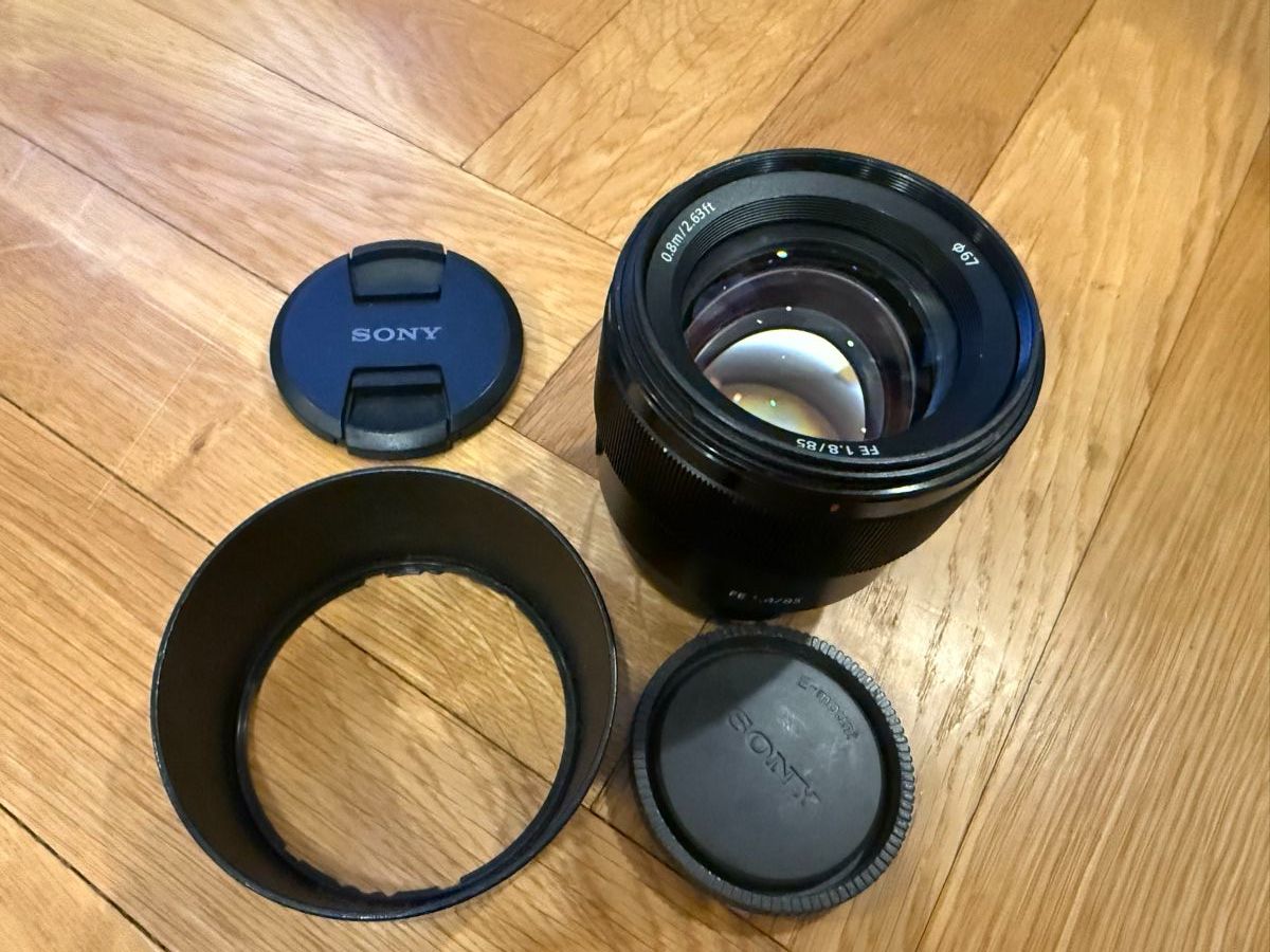Sony Objektive: Sony FE 1.8/85 SEL85F18 Objektiv E-mount,  Portraitobjektiv – Gebraucht aus Basel von ich-verkauf-dir-was