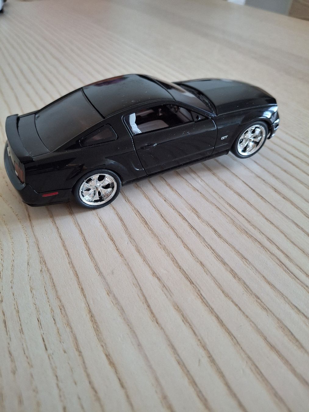 Carrera Modellini d'auto: Carrera Ford Mustang GT 2005 – Usato da Dietikon venduto da mbell24 4
