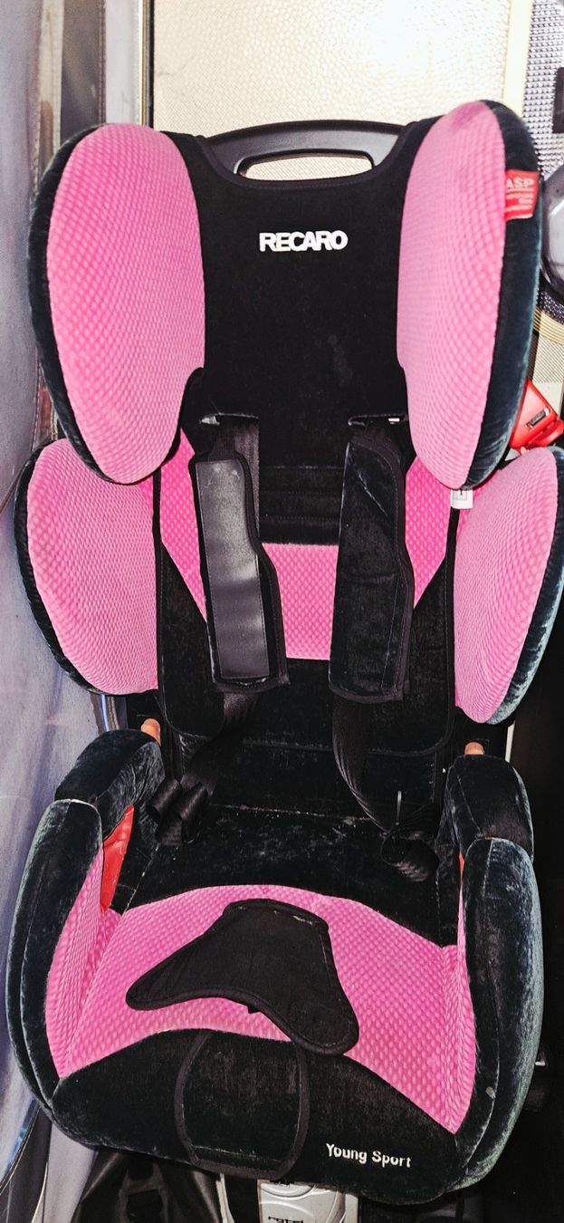 Recaro Auto-Kindersitze: RECARO Kindersitz pink – Gebraucht aus Möhlin von marten74 6