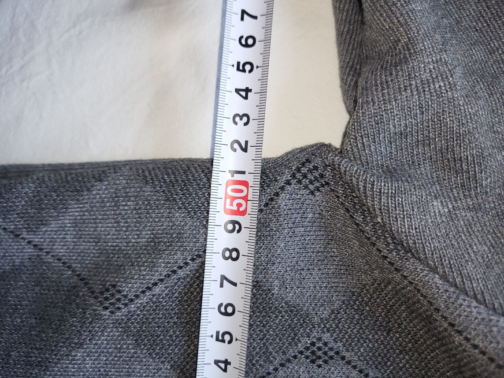 Maglioni & Felpe: Laine Très Douce, Pull Zippé Gris, Taille M – Usato da Haute-Nendaz venduto da DetoutDerien 5
