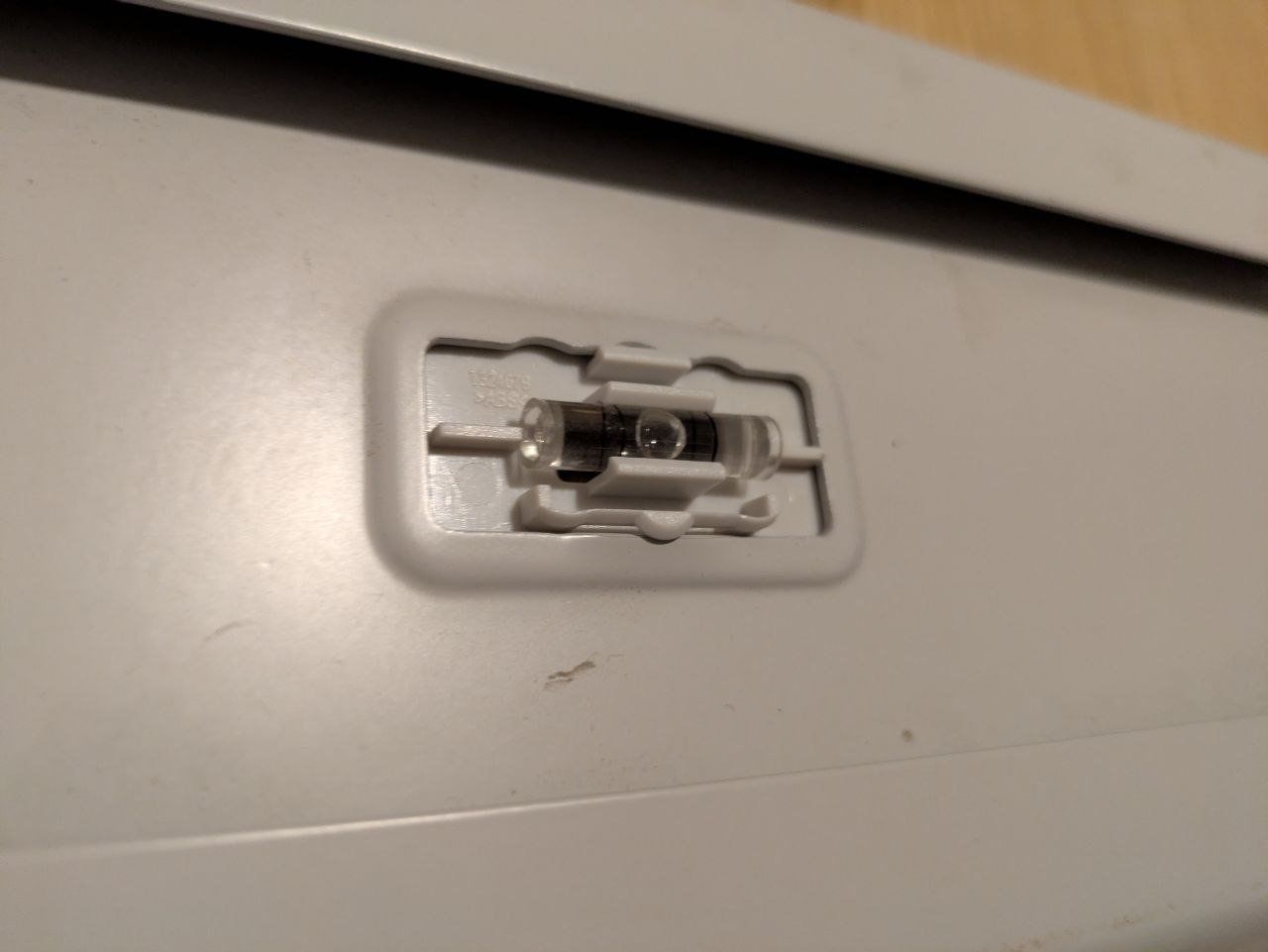Ikea Supporti a parete: VESA TV mount 19 - 32" – Usato da Lausanne venduto da RR-CH 1