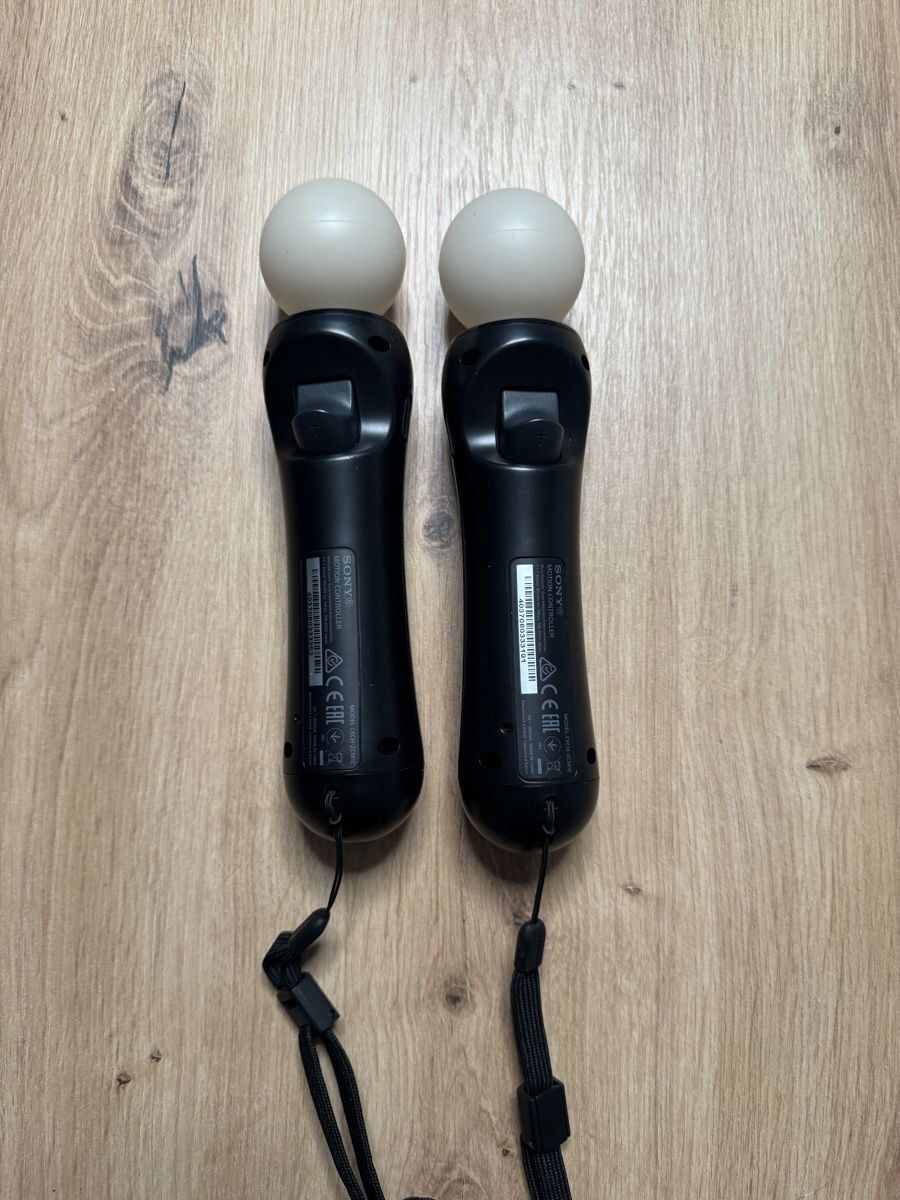 Manettes: 2 Sony Playstation Motion Controller schwarz gebraucht – D'occasion à Biberist par etesummer 1