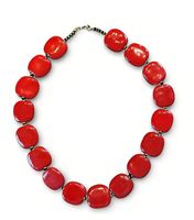 Rote Perlenkette 