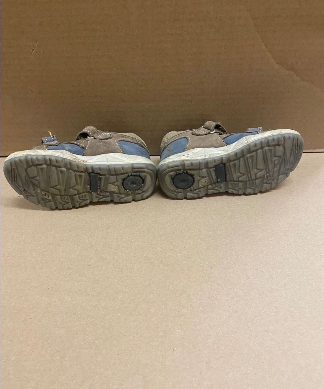 Scarpe per ragazzi: Kinder Sandalen Grösse 23 – Usato da Zürich venduto da zd_1965 3