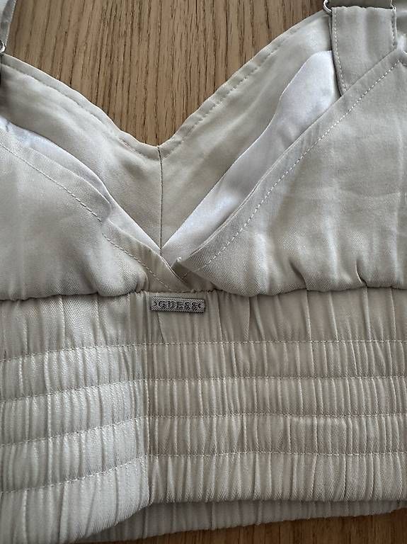 Lotti di vestiti: Guess Zweiteiler – Usato da Winkel venduto da cor_2sss 4