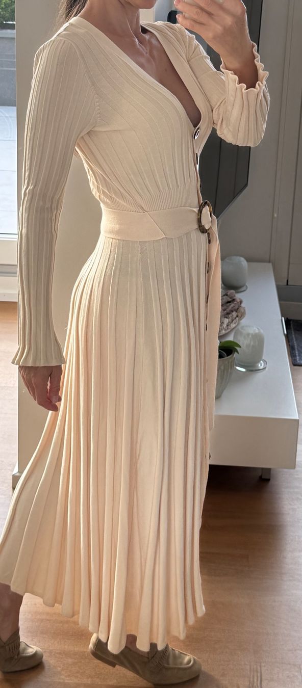 Kleider: Strickkleid Nicholas Gr. 34 beige – Gebraucht aus Stansstad von InStyle8 9