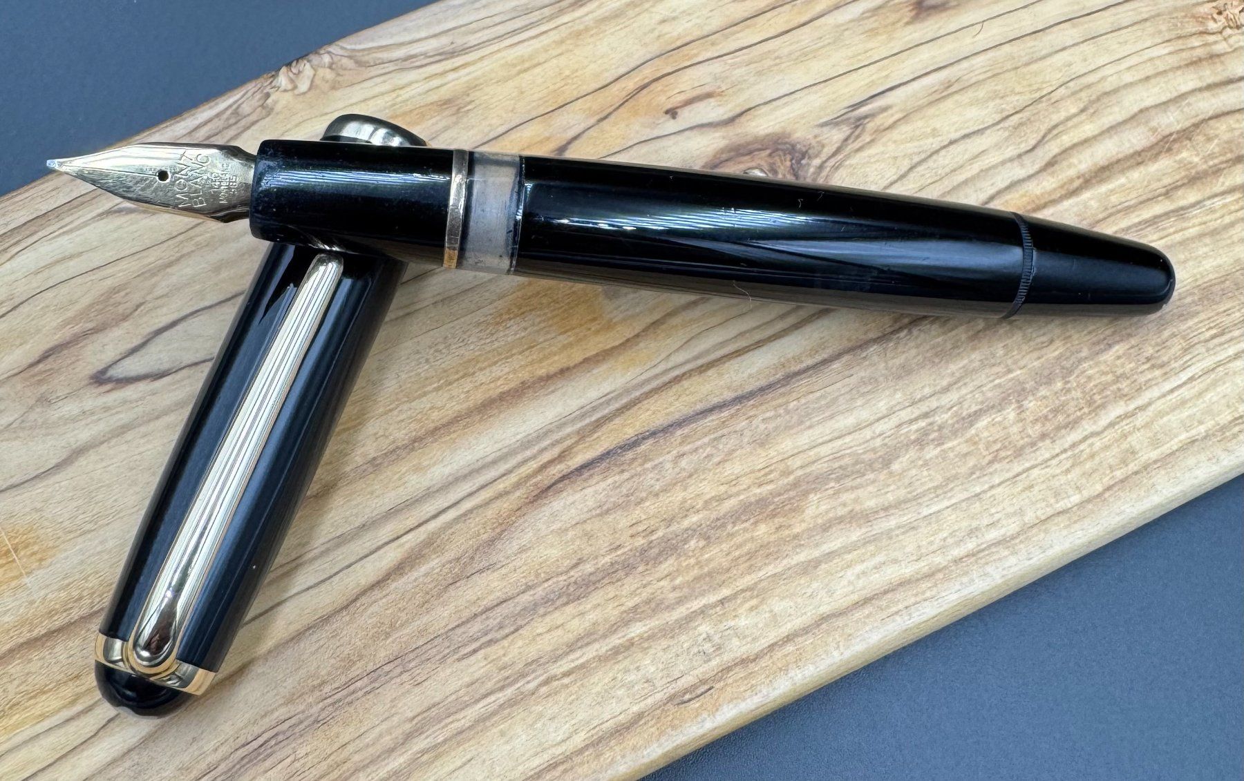 Montblanc Penna & Evidenziatori: Montblanc 256 Kolbenfüller – Usato da Beringen venduto da Luxinu 4