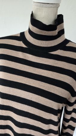Exklusiver Pullover von "MALIPARMI" Gr. L