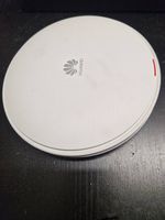 Huawei CloudEngine  PoE Switch + 4× AirEngine Access Points
