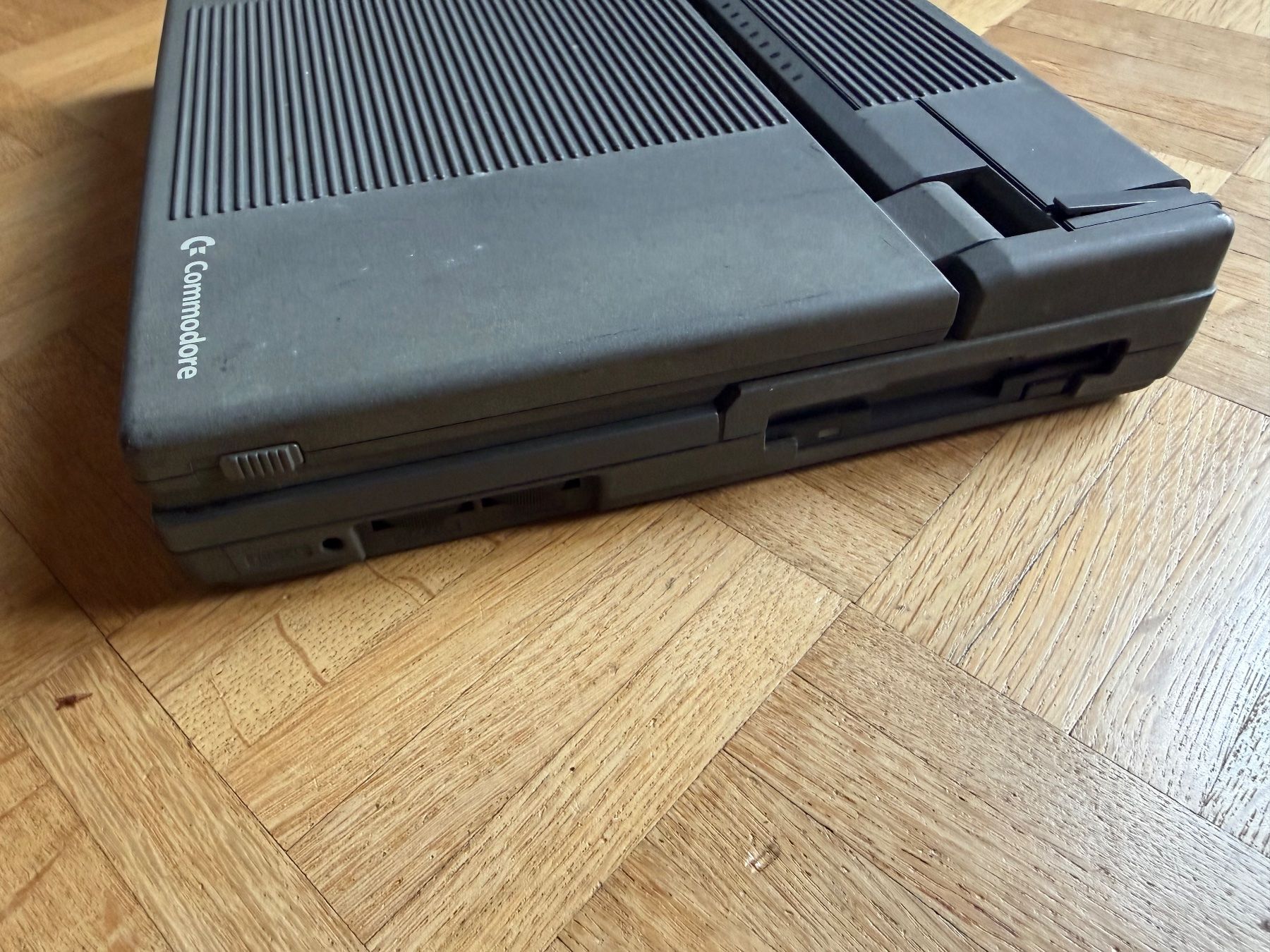 Commodore PC: Commodore C286-LT Laptop – Usato da Adliswil venduto da synchrot 3