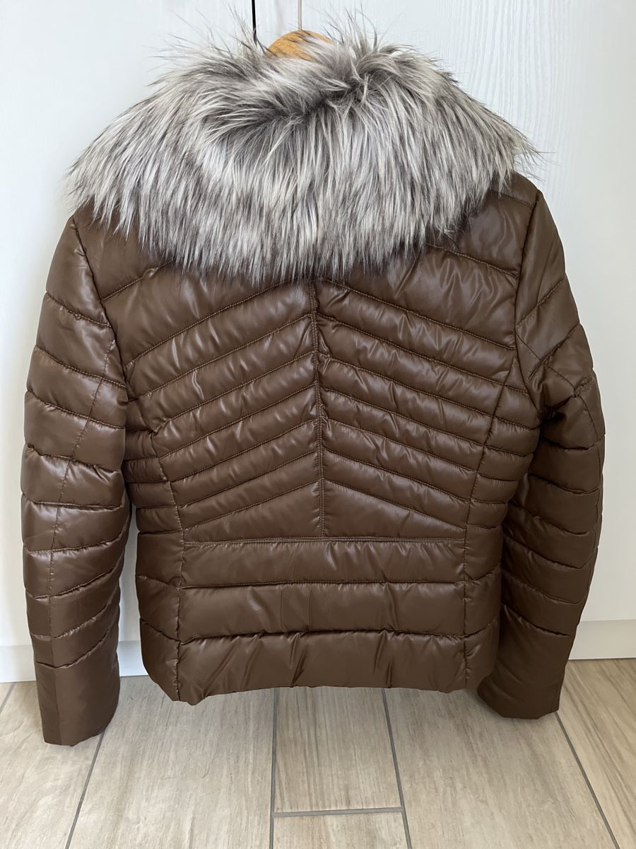 Giacche: Braune Steppjacke Gr. M – Usato da Marin-Epagnier venduto da Pastankl 1