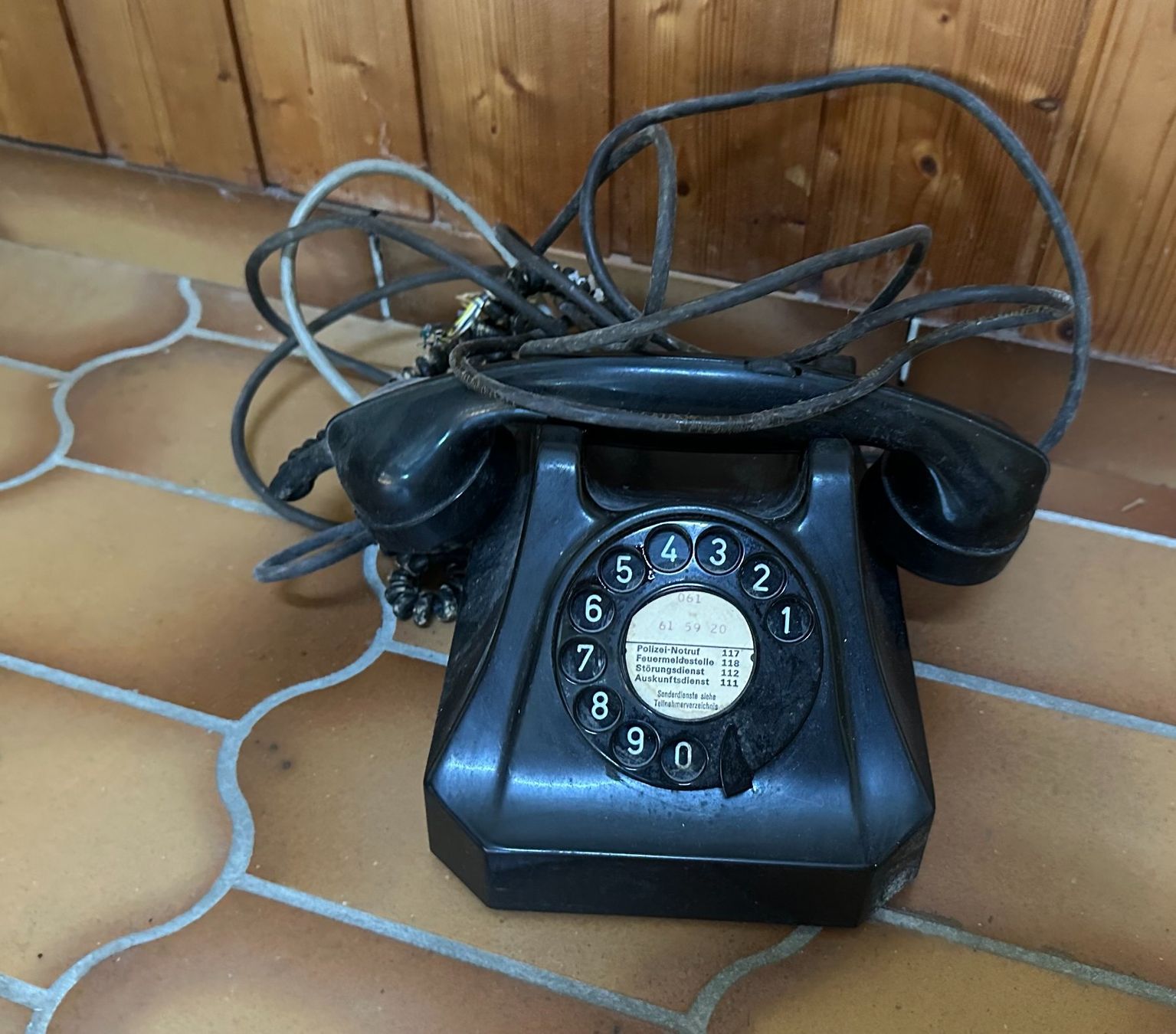 Swisscom Telefoni: Telefon, antik – Usato da Bättwil venduto da paul74