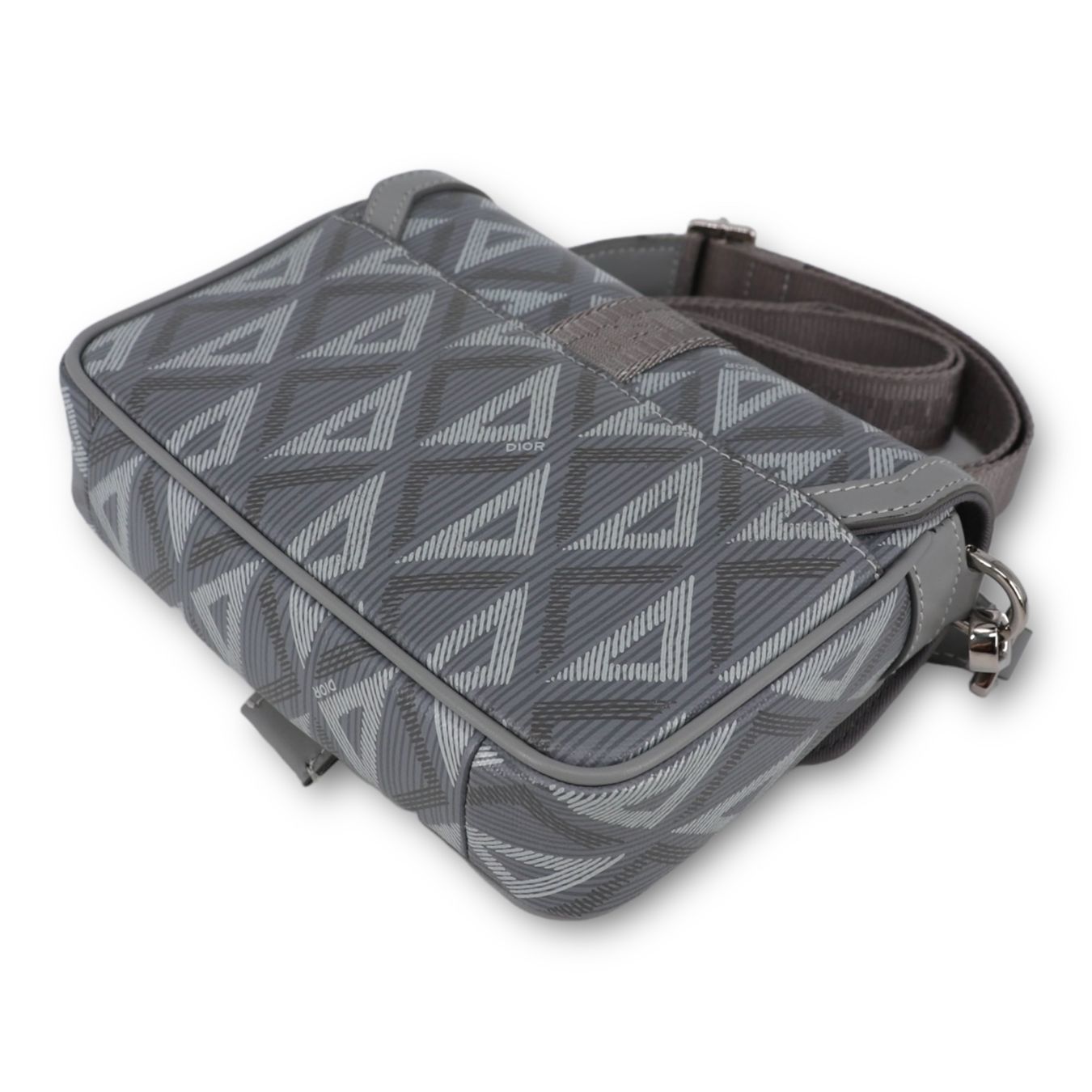 Dior Taschen: Dior Mini Hit the road Umhängetasche – Gebraucht aus Binningen von Designerlabels 9