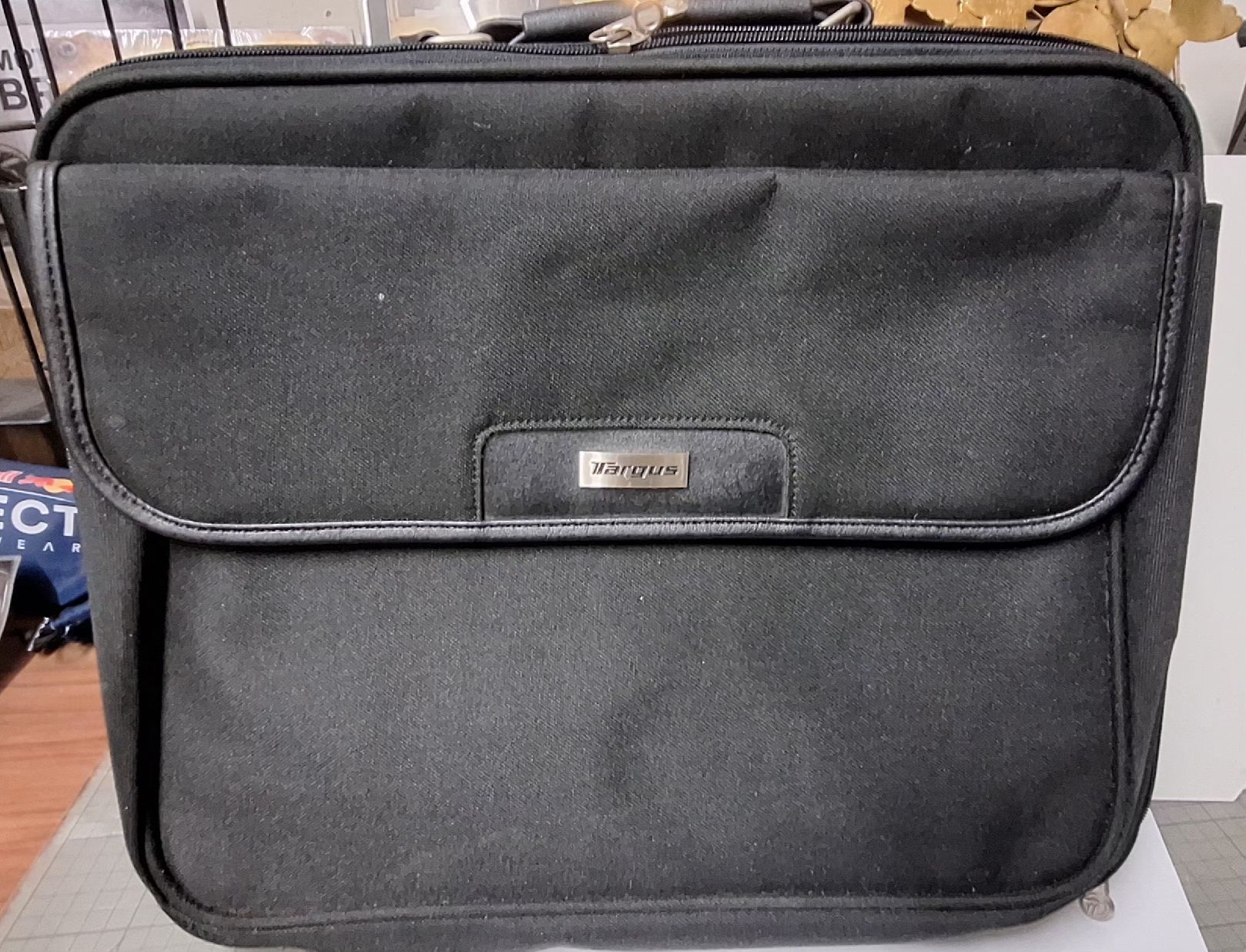Targus Sacs: 2 Stk.Targus Laptoptasche schwarz – Neuf (Voir description) à Brugg AG par bacbac5757 4