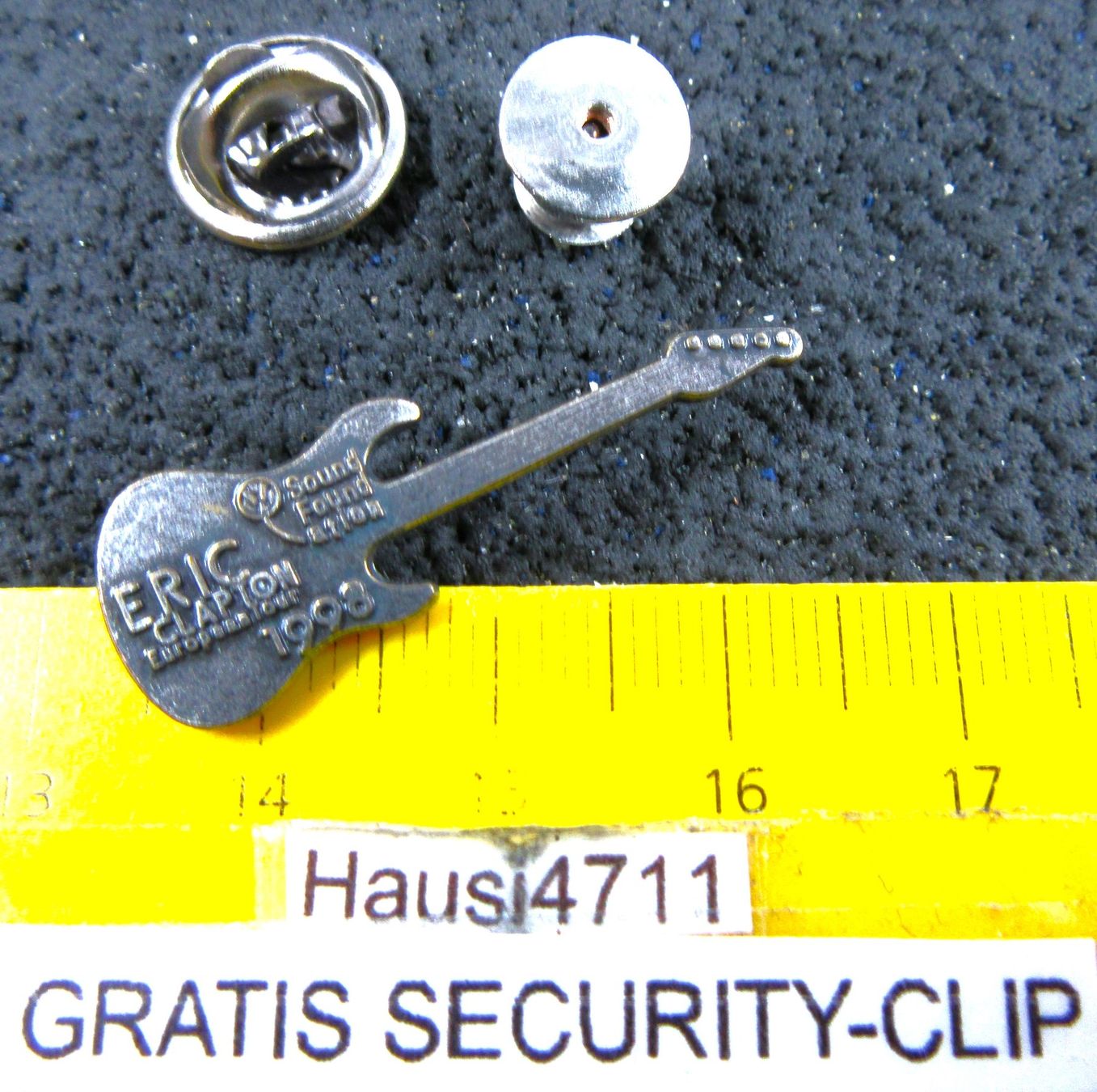 Placchette & Badge: ERIC CLAPTON EU-TOUR 1998 E-GITARRE PIN MIT SECURITY-CLIP – Usato da Ettingen venduto da Hausi4711