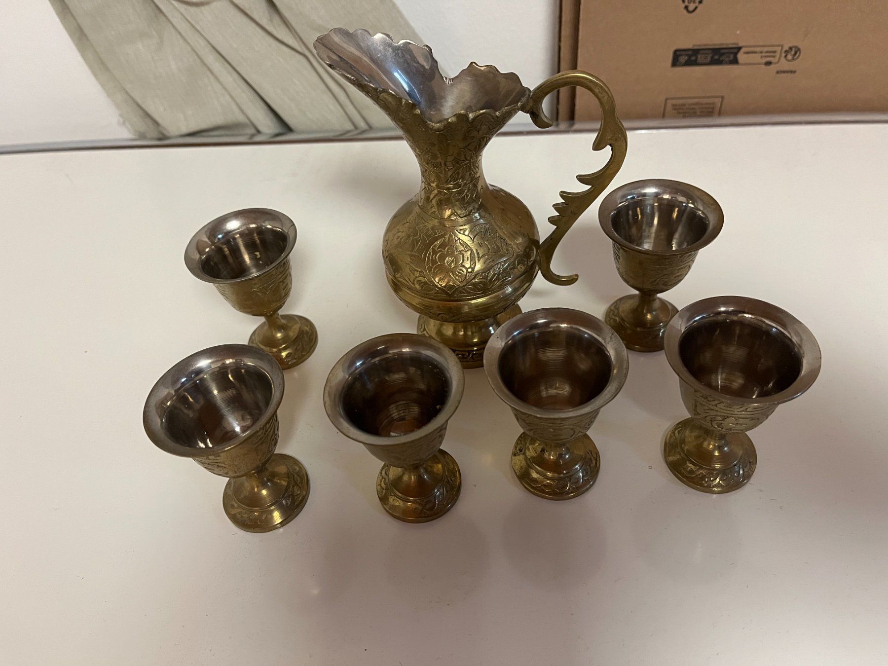 Caraffe: Messing Krug und 6 Becher – Usato da Dintikon venduto da Redgar58