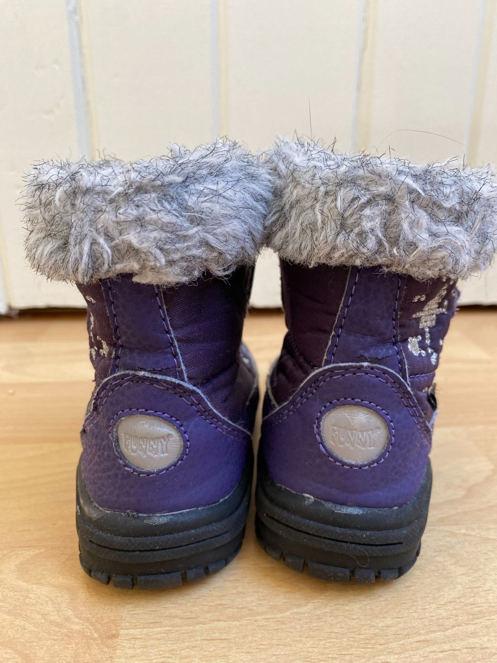 Scarpe per ragazzi: Winterstiefel Kinder Grösse 22 – Usato da Richterswil venduto da Mano1st 2