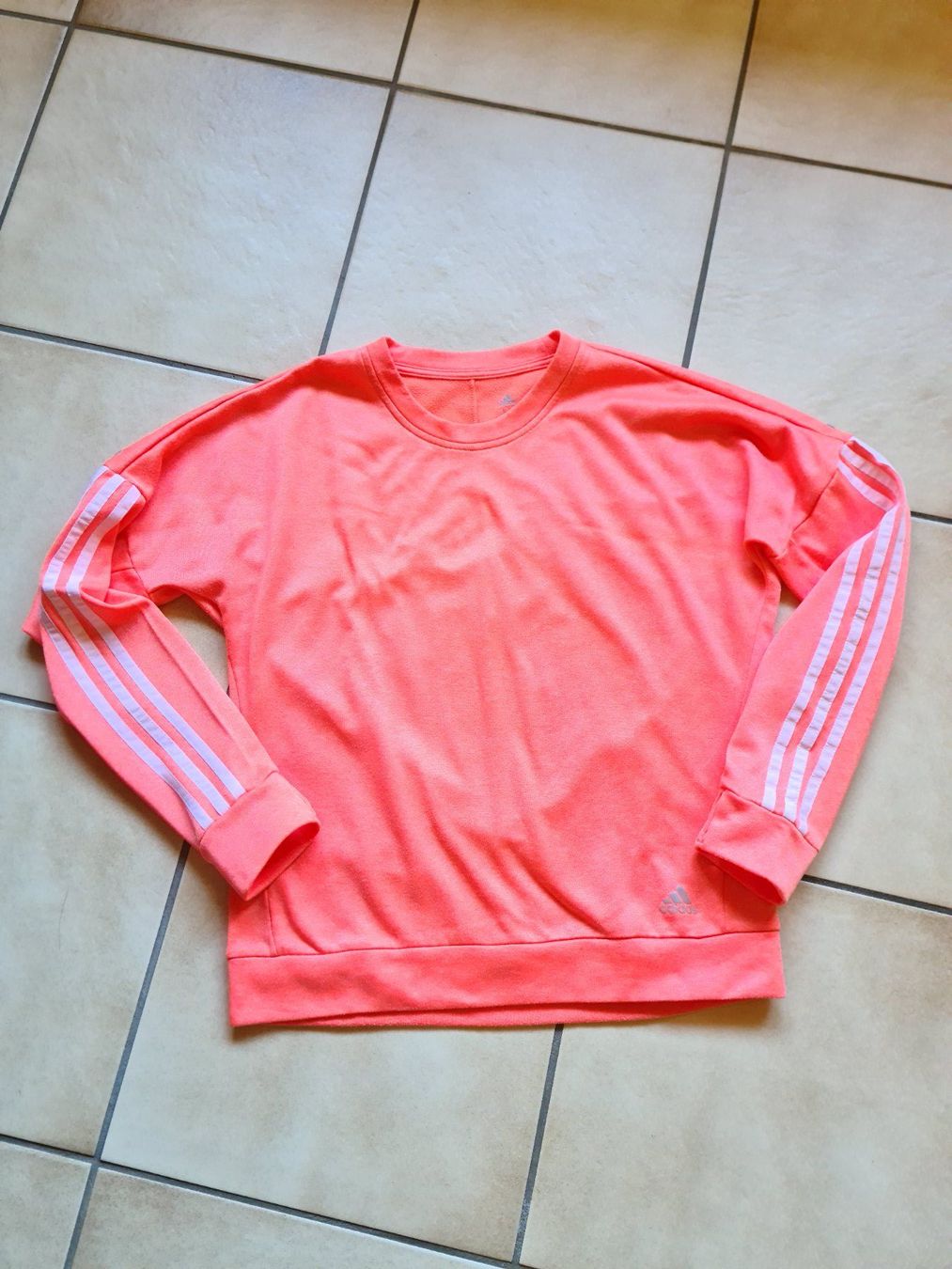 Adidas Top: Sweat de running Adidas taille M – Usato da le landeron venduto da canette