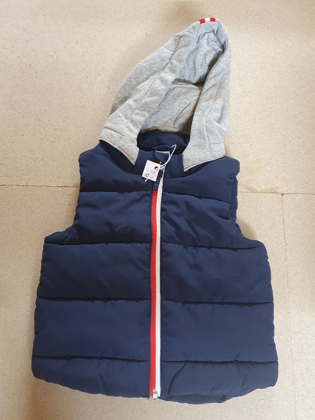 Altro abbigliamento per bambino: Kinder Weste Gr. 86 – Usato da Klosters venduto da an14