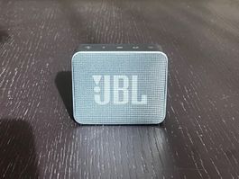 JBL GO Essential Bluetooth Lautsprecher schwarz neuwertig