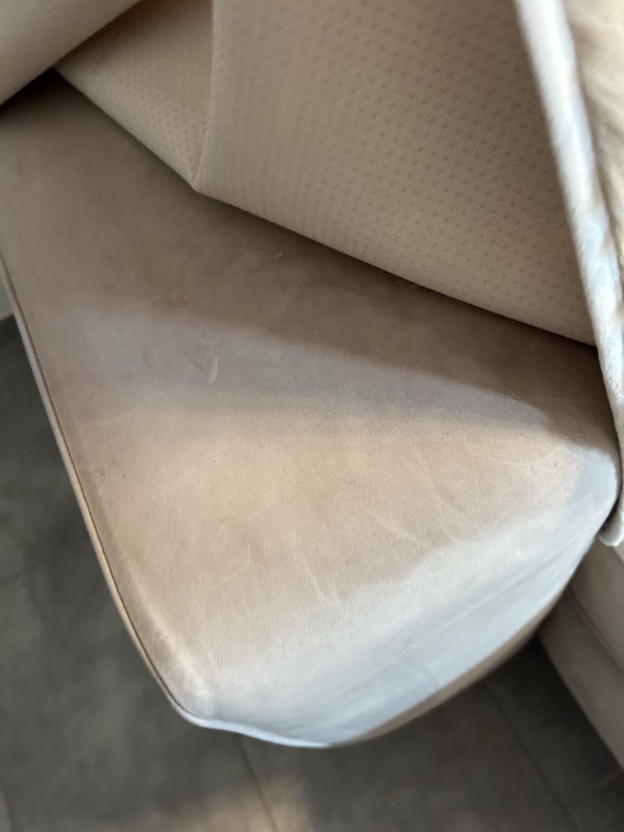 Sofas: 2 Sofas im Set – Beige, exkl. Kuscheldecken – Gebraucht aus Steffisburg von lar_w9mc 4